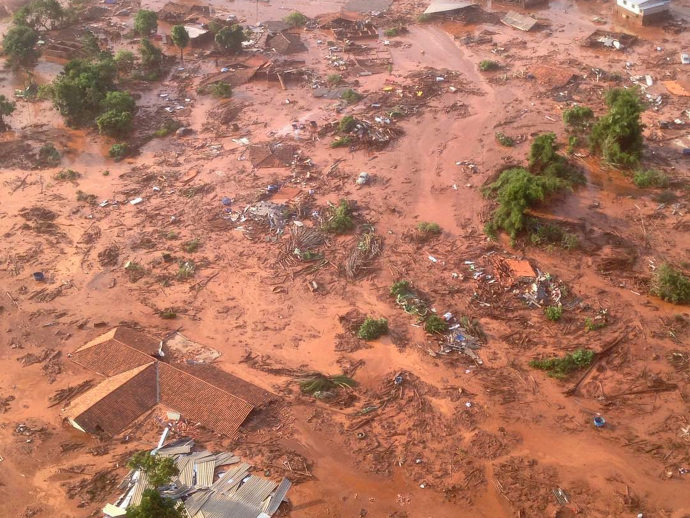 O mar de lama que desceu de Mariana e a ação da igreja