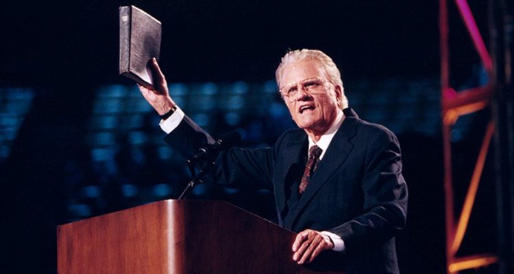 Billy Graham diz que a tecnologia não substitui missionários: “O ‘Ide’ de Jesus permanece”