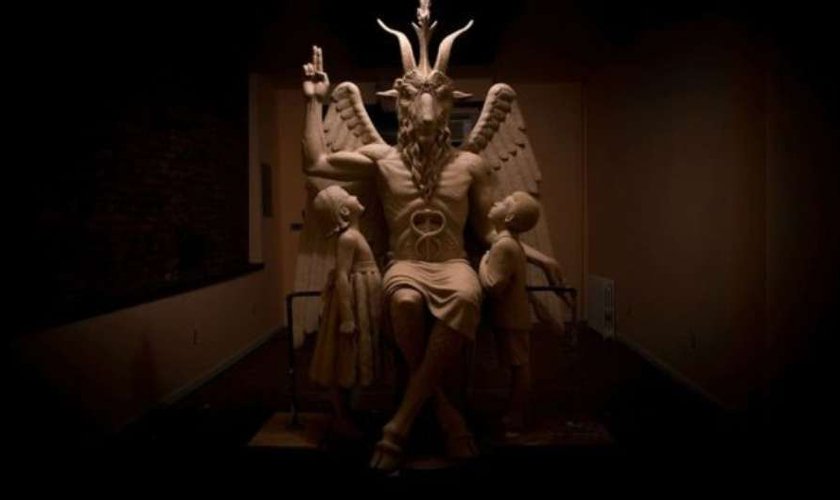 Satanistas oferecem curso `’Satan depois da escola’ para crianças nos EUA e cristãos protestam