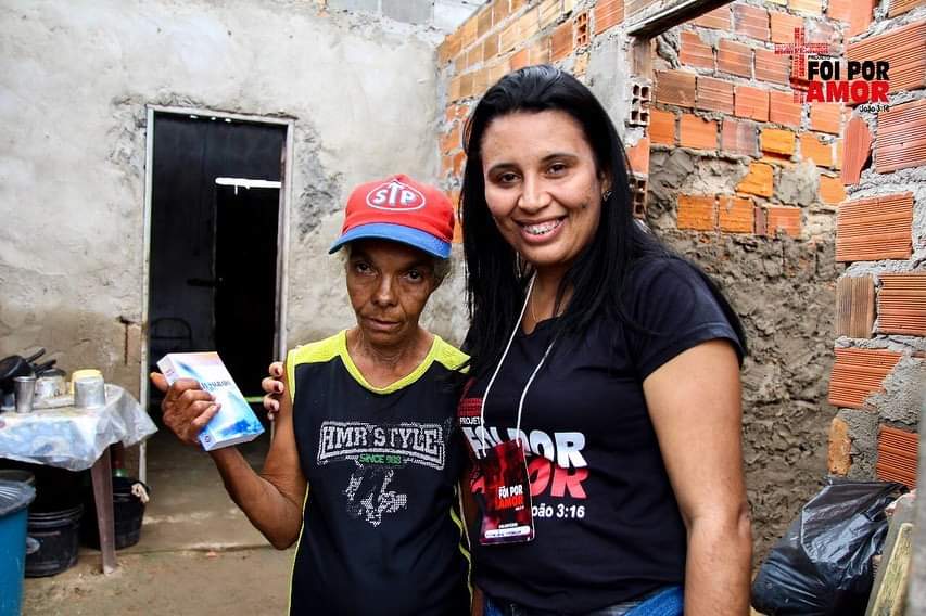 Campanha: Doe uma Bíblia nesse Natal. Queremos ver uma Bíblia em cada casa brasileira