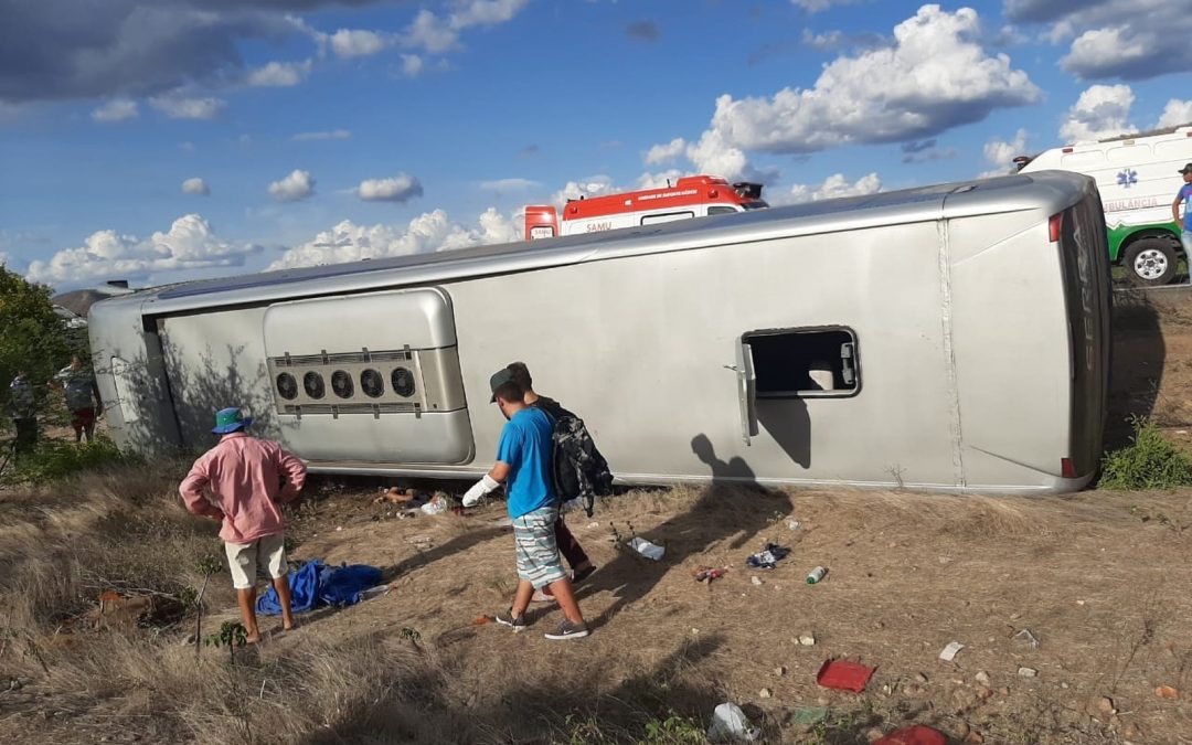 Missionários morrem em acidente de ônibus com destino ao sertão nordestino