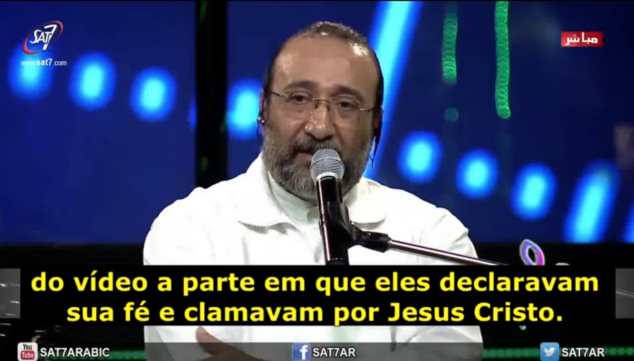 Egípcio dá testemunho após ter irmãos ‪assassinados‬ por serem cristãos